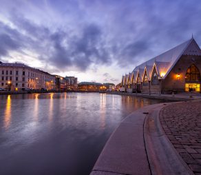 Feskek?rka fish church Gothenburg and the Rosenlund canal